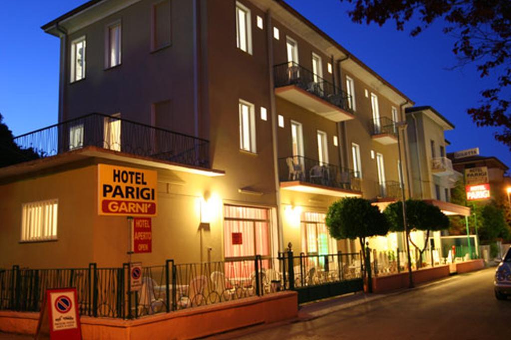 Hotel Parigi ريميني المظهر الخارجي الصورة